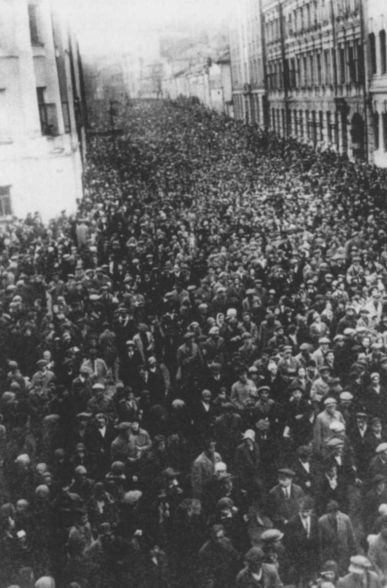 Между жизнью и смертью: Хроника последних дней Владимира Маяковского i_018.jpg